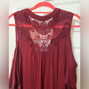 Lace detail flowy dress